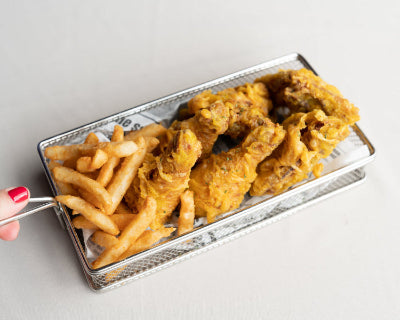 fry-basket-with-frites-and-chicken breaded in Superb Blend Breading Mix